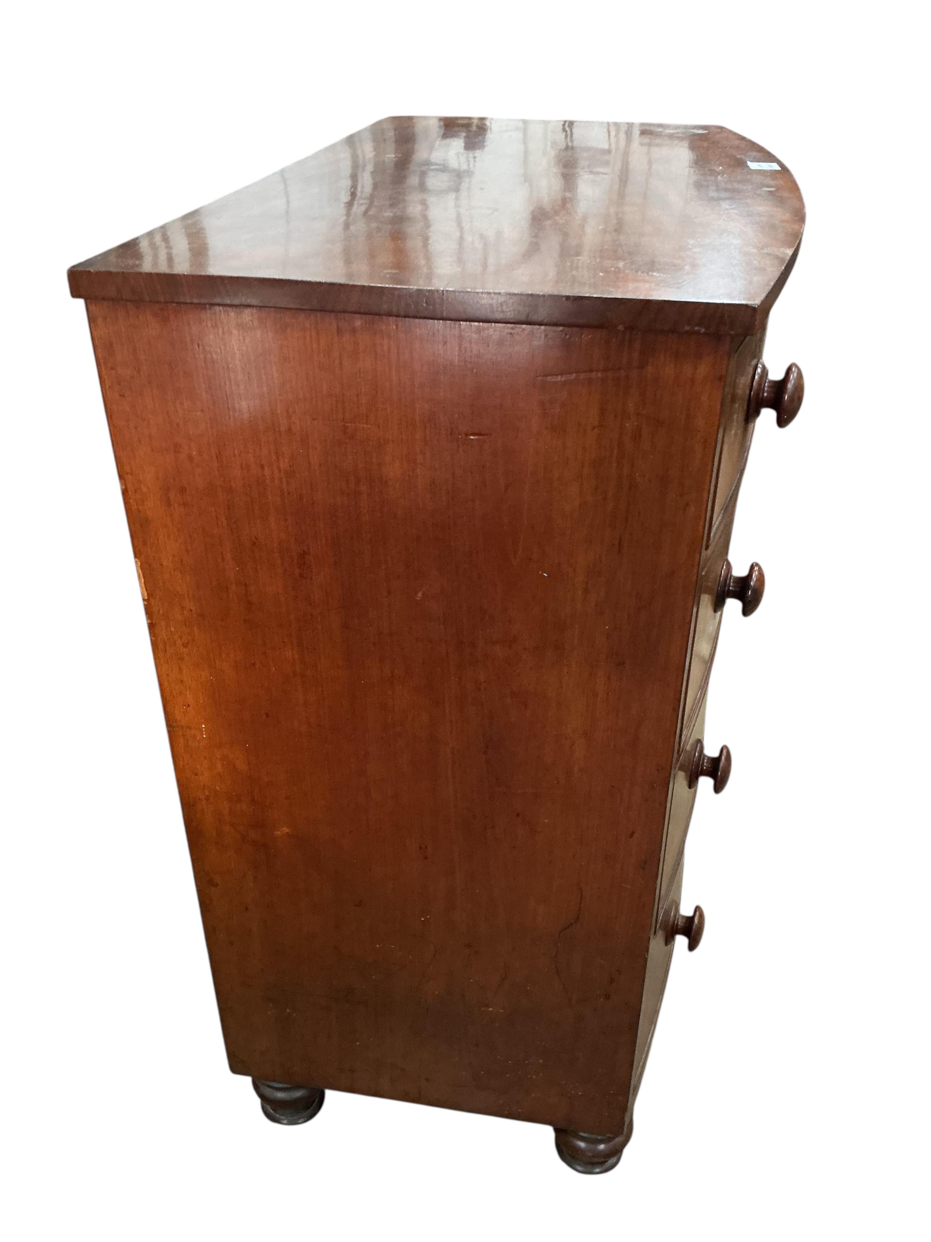 A Victorian mahogany bowfront chest of drawers, width 95cm, depth 54cm, height 105cm